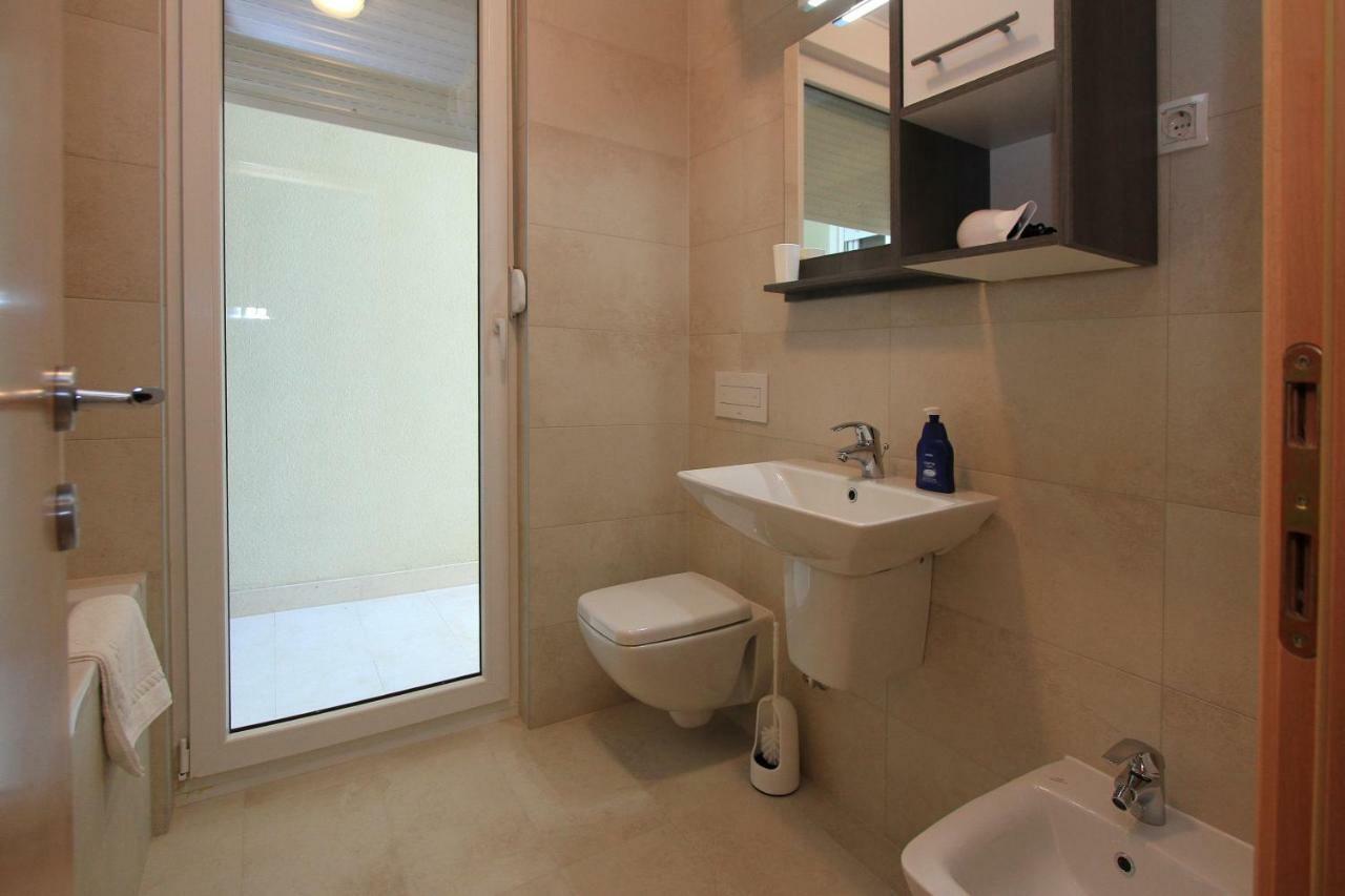 Luxury Omis Apartment Exteriör bild